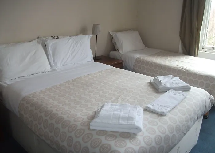 Edinburgh House Hotel